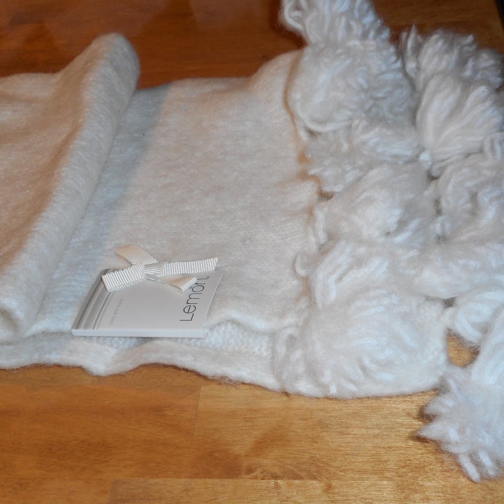 Scarf - Picture 2 of 3